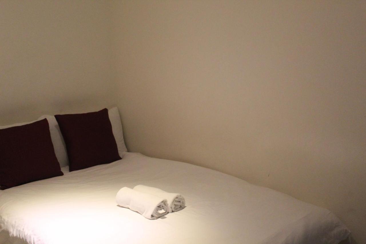 Azure C2 Balcony Wifi Near Mall Airport Multiple Units Paranaque City Ngoại thất bức ảnh