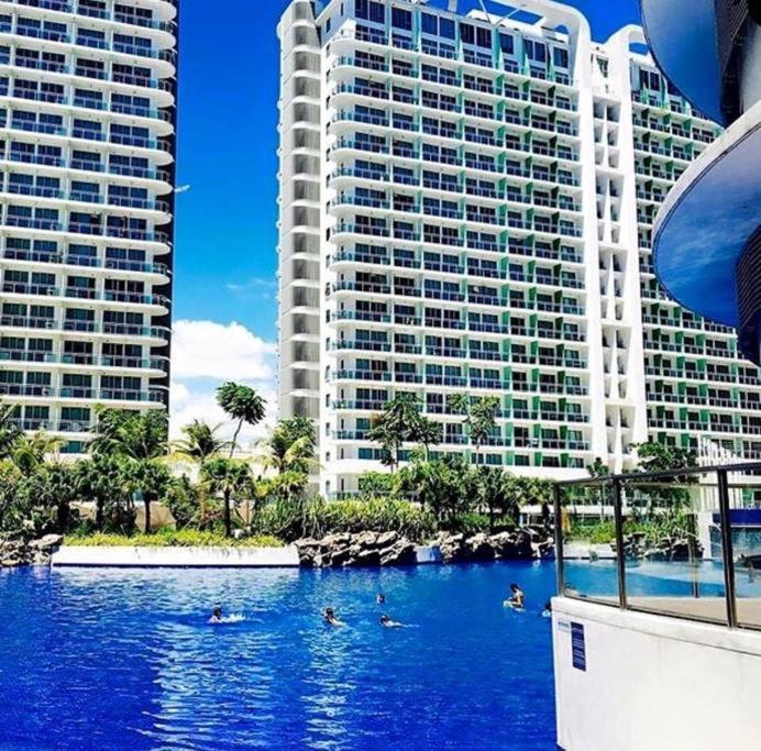 Azure C2 Balcony Wifi Near Mall Airport Multiple Units Paranaque City Ngoại thất bức ảnh