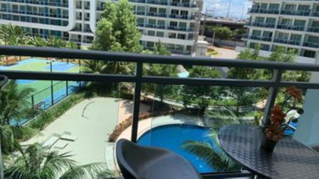 Azure C2 Balcony Wifi Near Mall Airport Multiple Units Paranaque City Ngoại thất bức ảnh